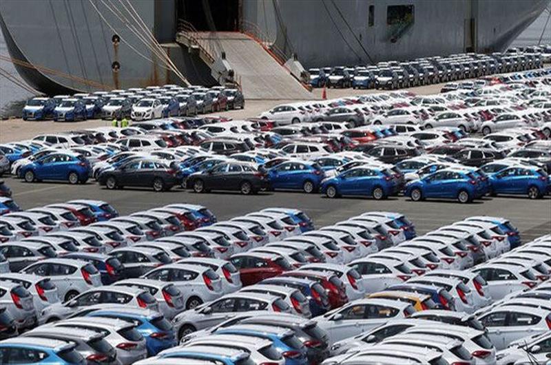 واردات ٢٠٠ هزار خودرو ظرف ٦ ماه آینده / تحویل خودروها طی دو بازه زمانی