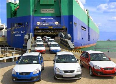 واردات ۱۲۰۰ دستگاه خودرو؛ همزمان با ممنوعیت واردات