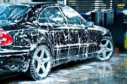 چگونه از رنگ ماشین مراقبت کنیم؟ بهترین نکات شستن خودرو